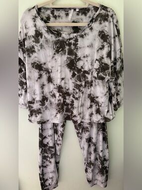Lights Off Black White Tie Dye Pajamas / Loungewear XL